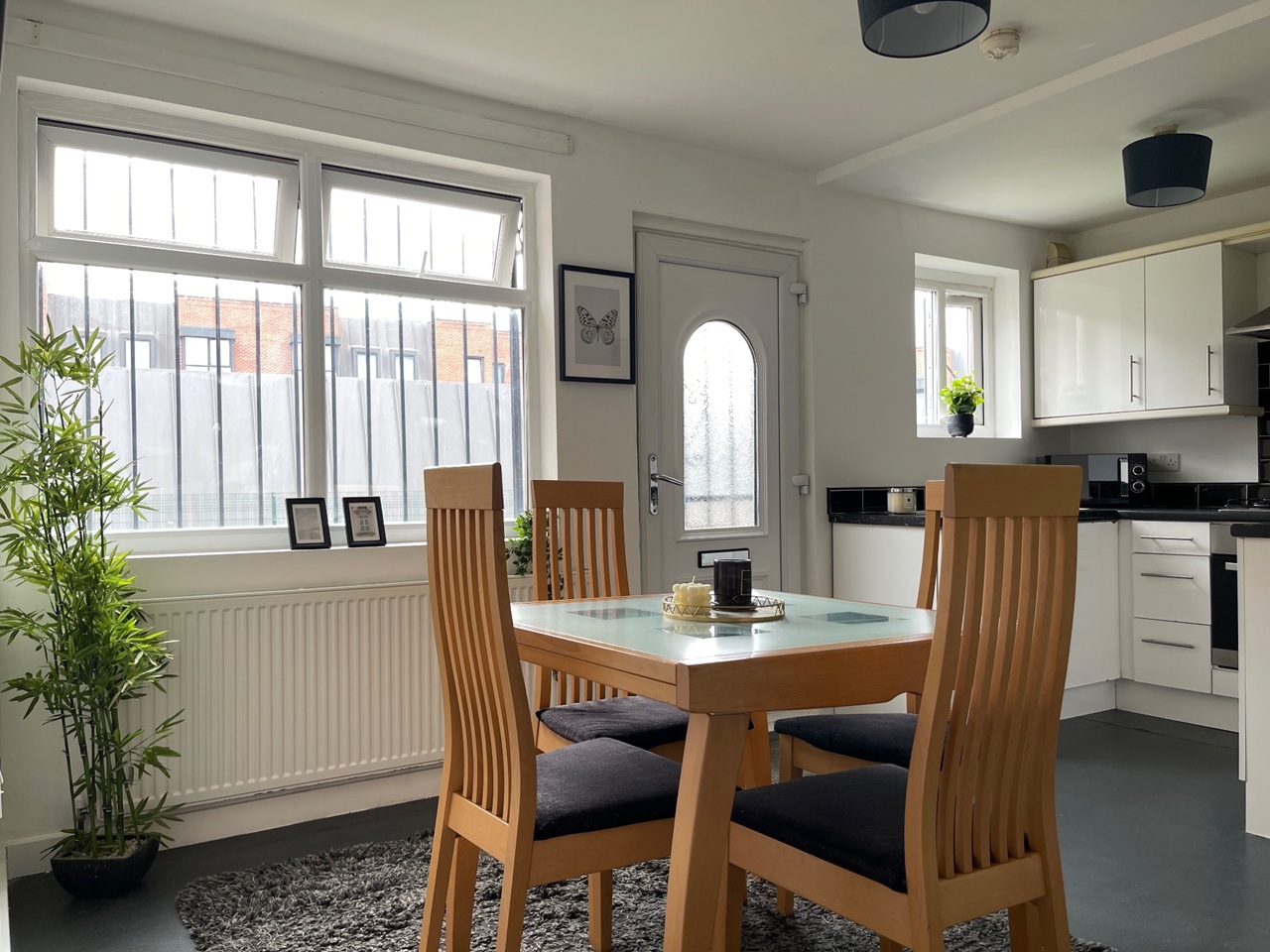 4 Bed Terraced House, Kelso Garden, LS2, N1 7GU