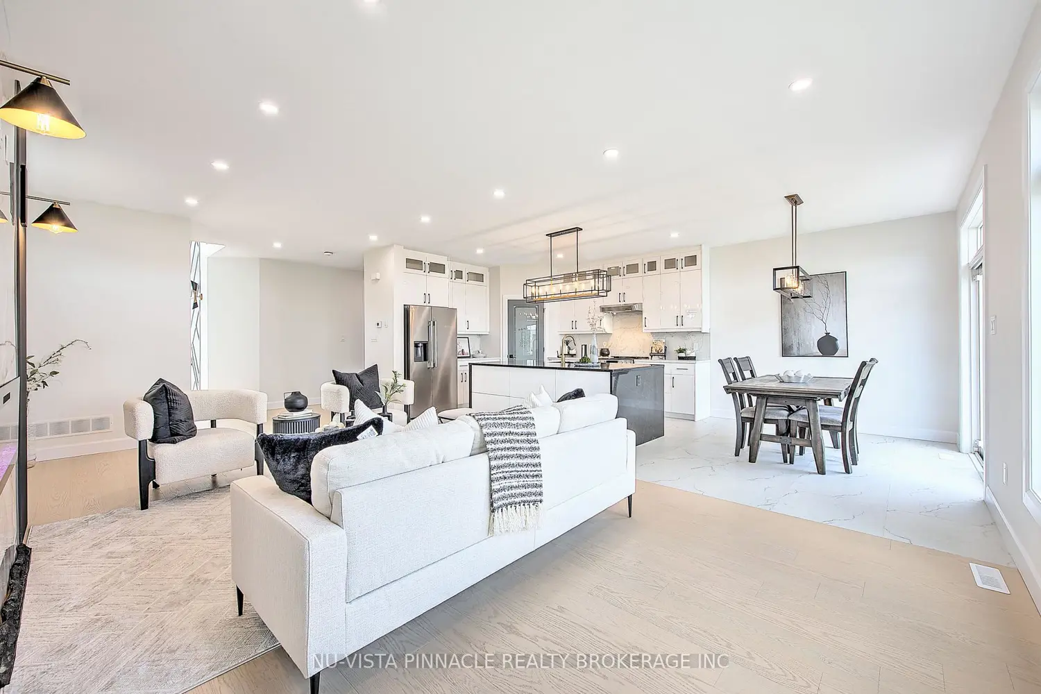 4248 Liberty Crossing photo 2