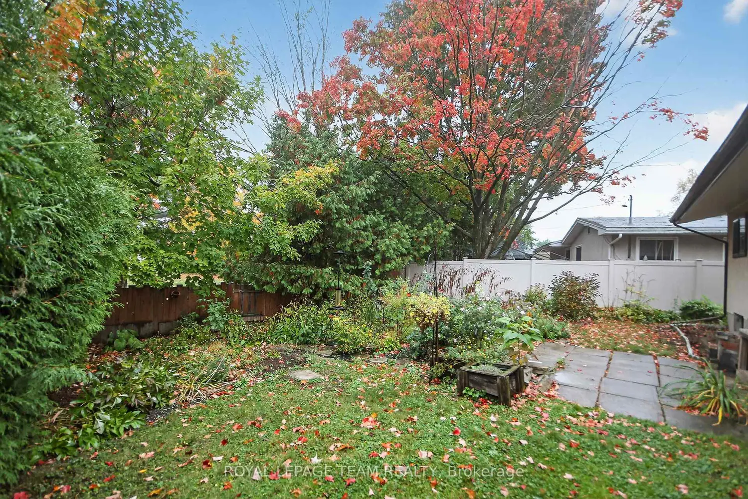Additional image 17 of 46 Quinpool Crescent