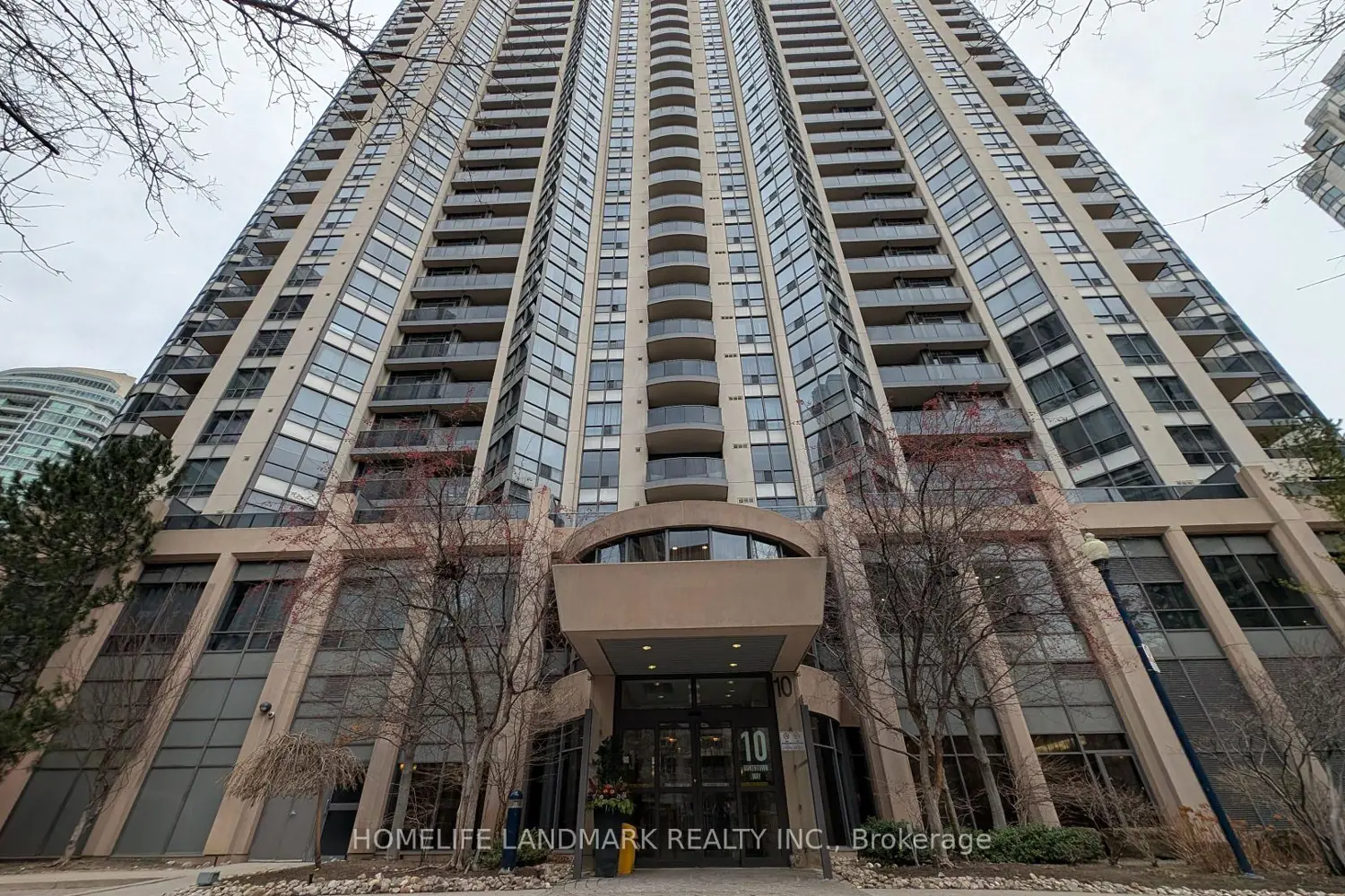 10 Northtown Way 1006