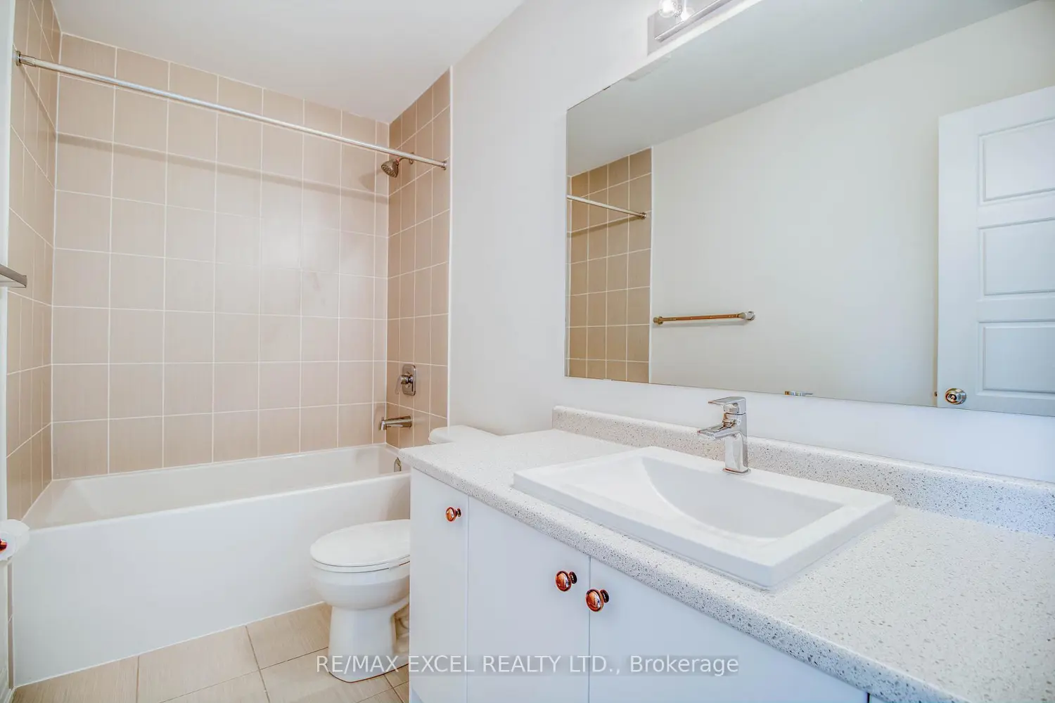 Additional image 19 of 124 Solstice Circle