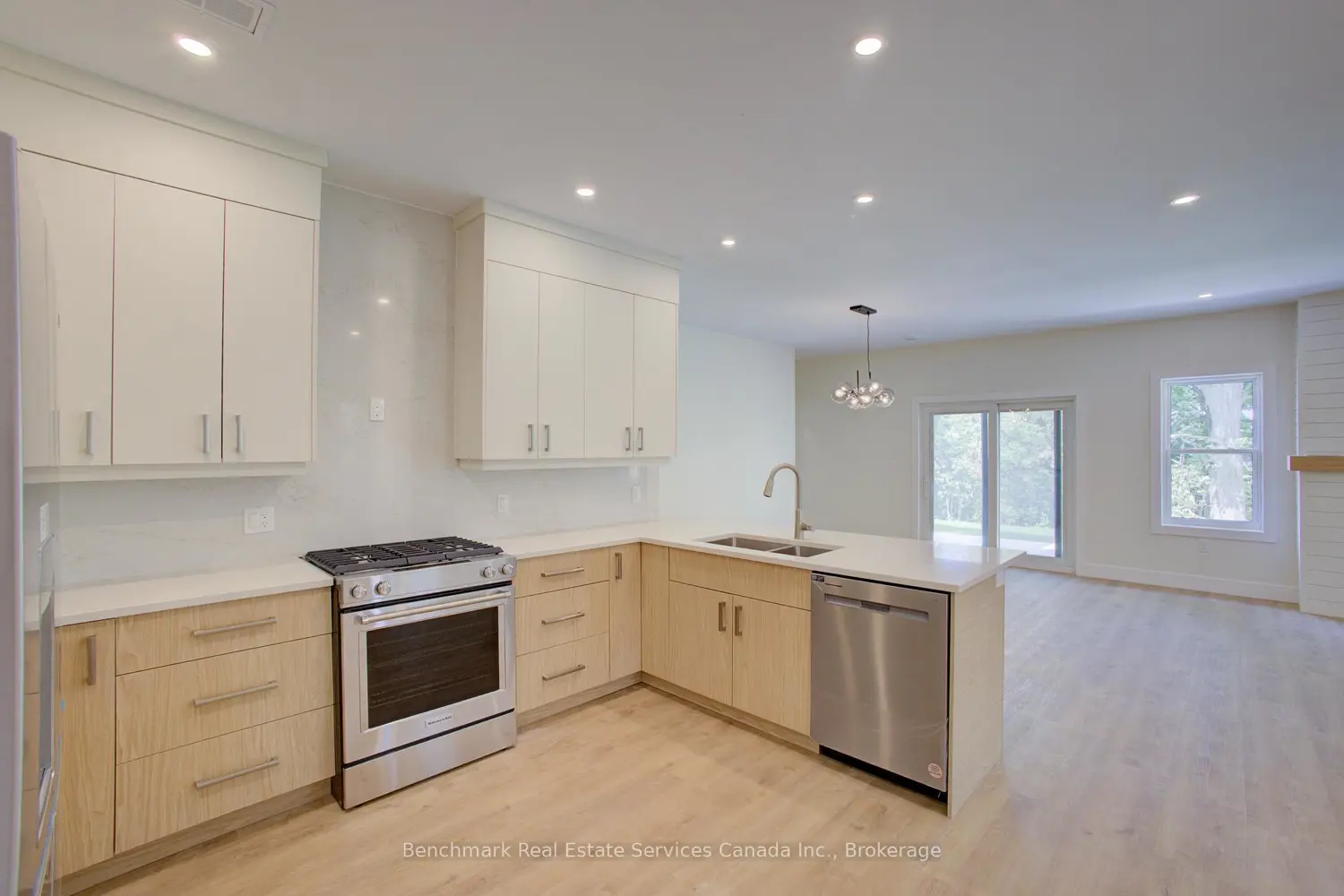 Additional image 3 of 1182 Queen Street 56