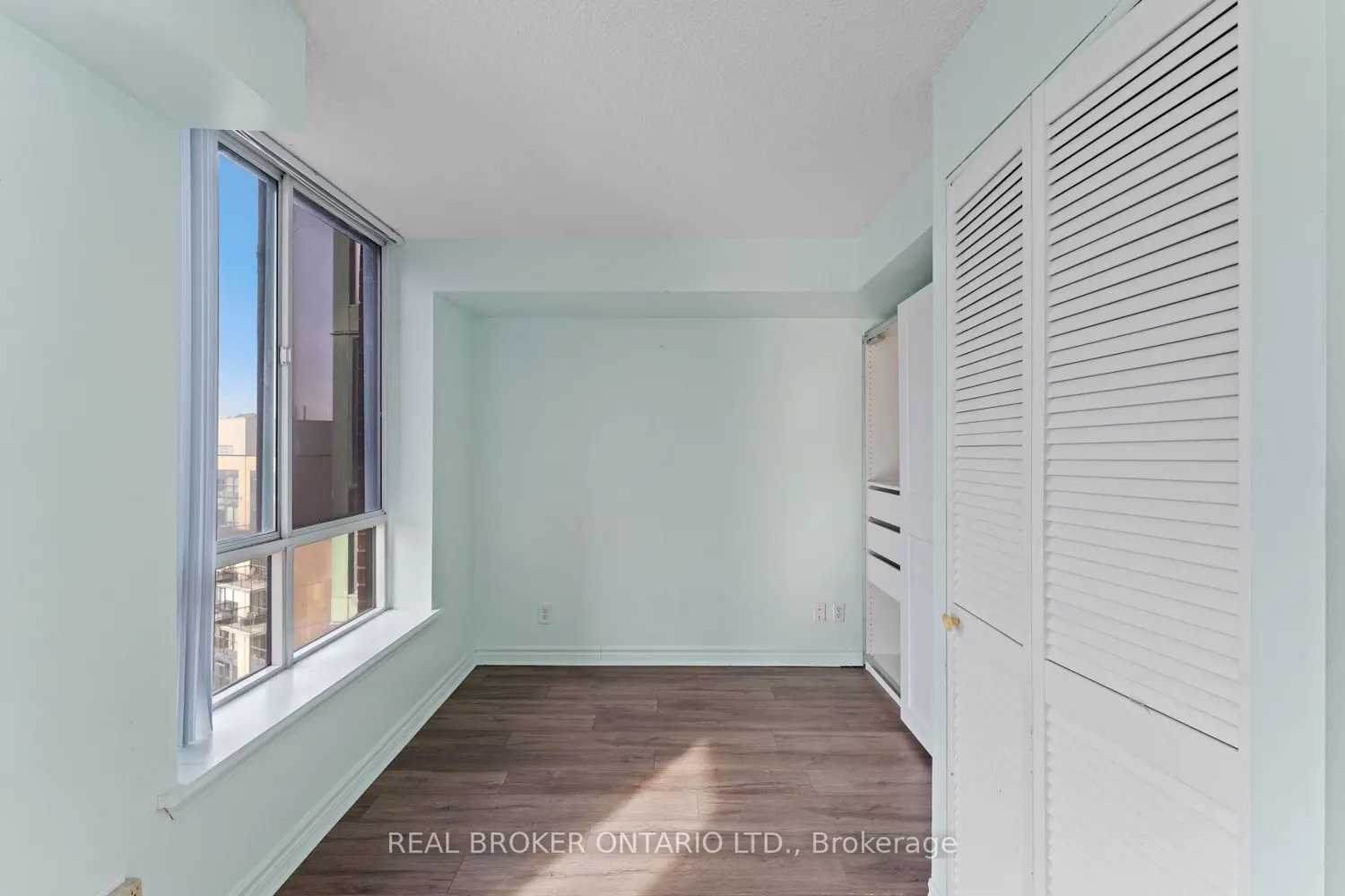 Additional image 7 of 801 King Street 907
