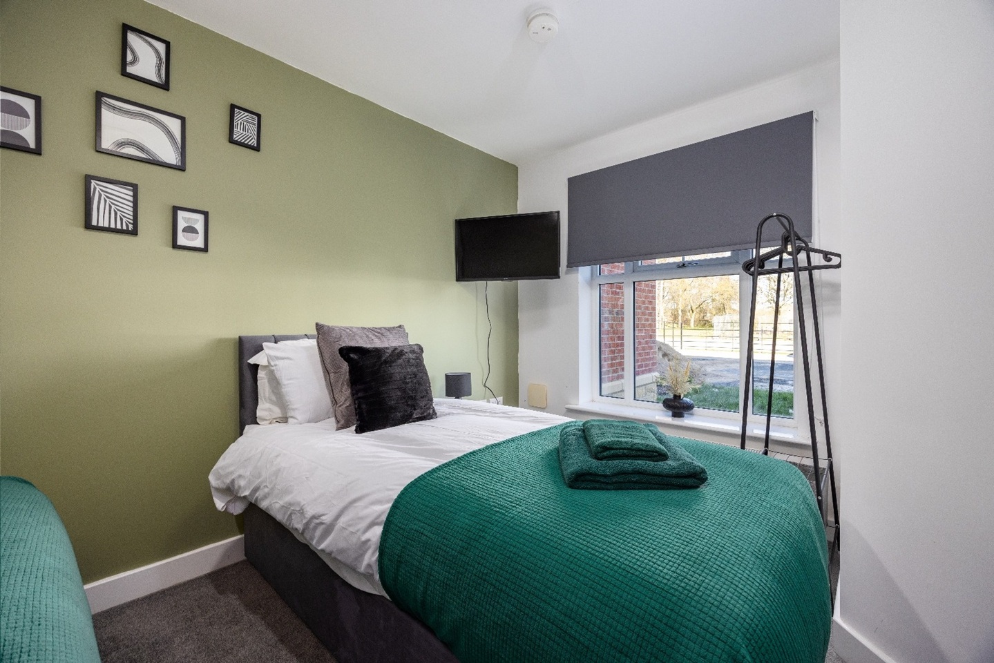 Additional image 4 of 2 Bed Flat, Acacia Garth, LS14, N1 7GU