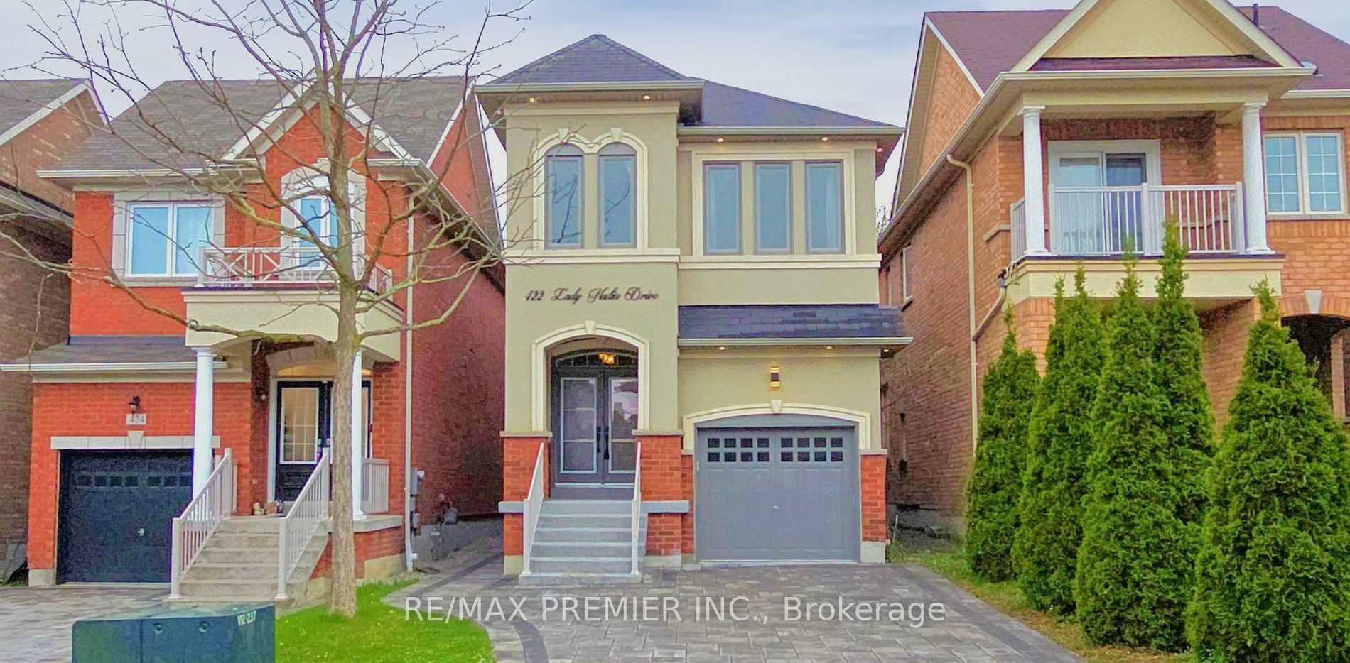 422 Lady Nadia Drive, Vaughan, ON, L6A 4E8
