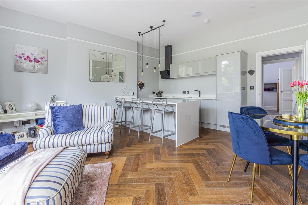 Additional image 3 of 2 bed flat for saleKestral Mews, Cathedral Road, Pontcanna CF11