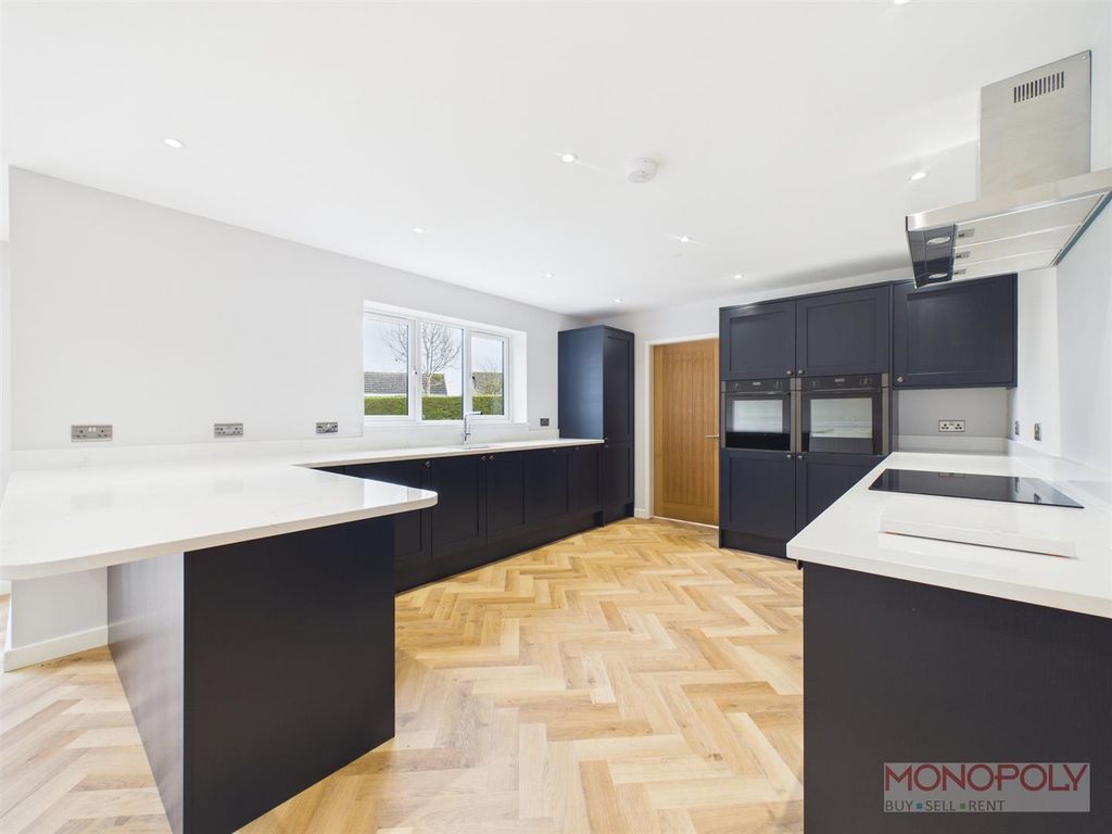 Additional image 3 of 5 bed detached house for saleErw Ffynnon, Queen Street, Treuddyn, Mold CH7