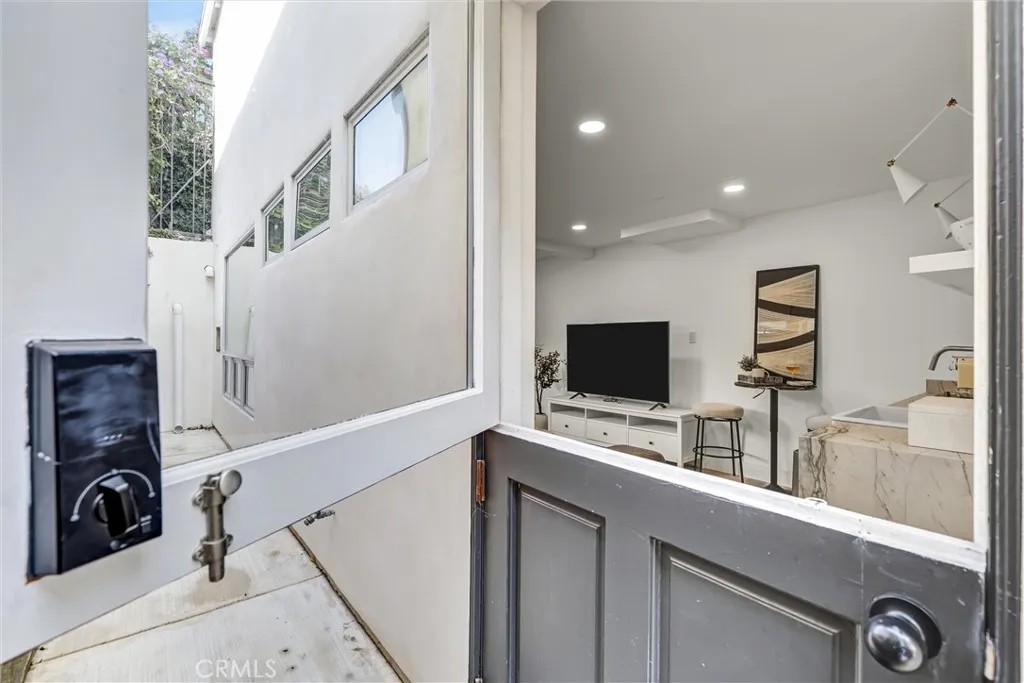 Additional image 26 of 1025 Oro St, Laguna Beach, CA 92651