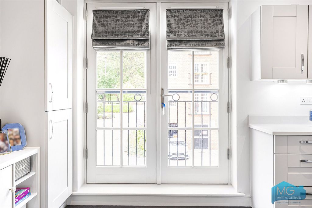 Additional image 9 of 2 bed flat for saleCollison Avenue, Barnet EN5