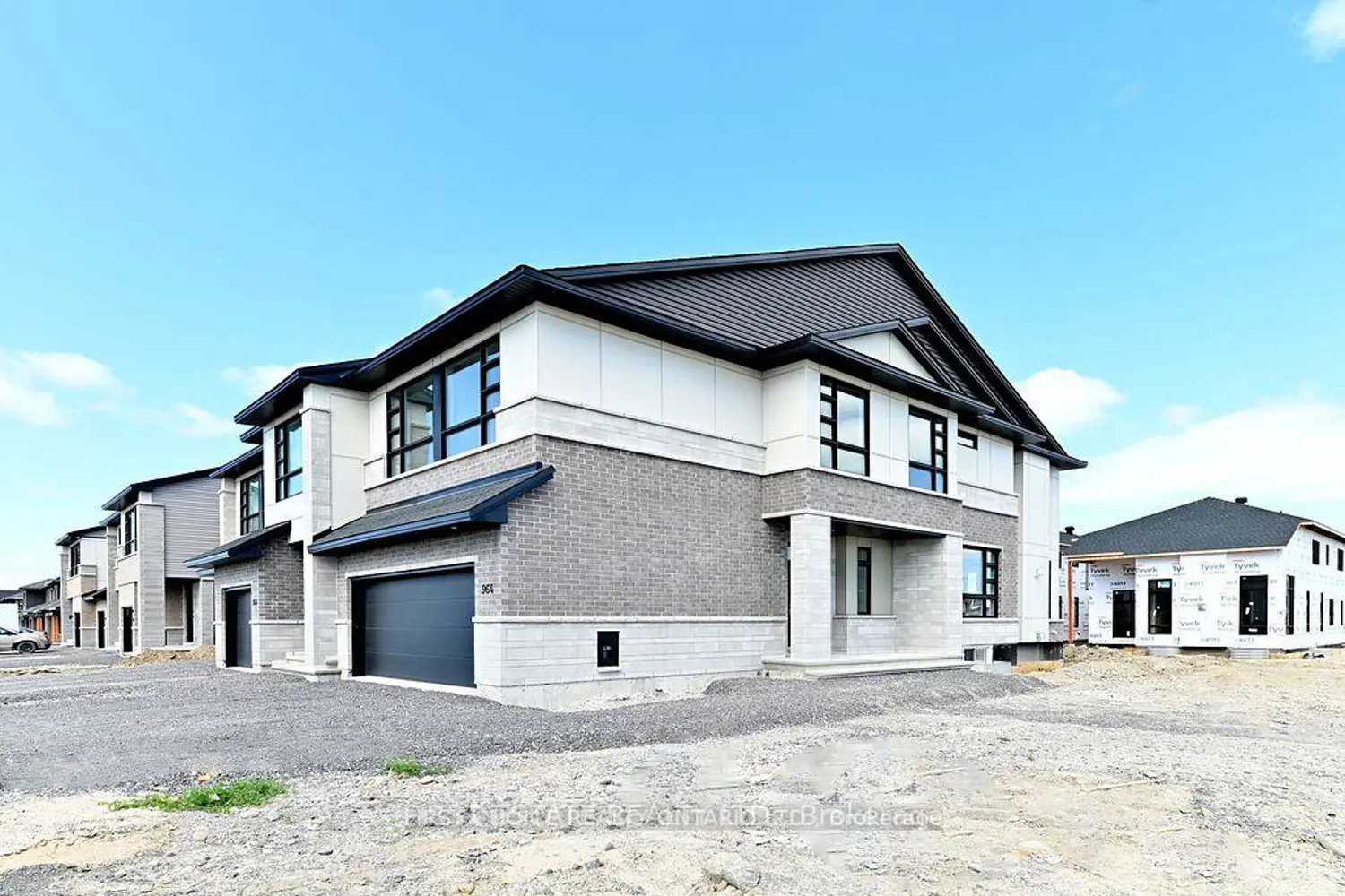 964 Acoustic Way photo 3