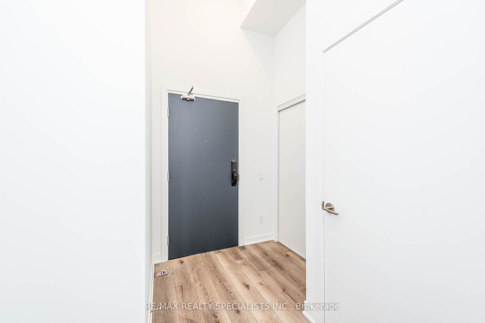 Additional image 2 of 115-405 Dundas Street W, Oakville, ON, L6M 5P9
