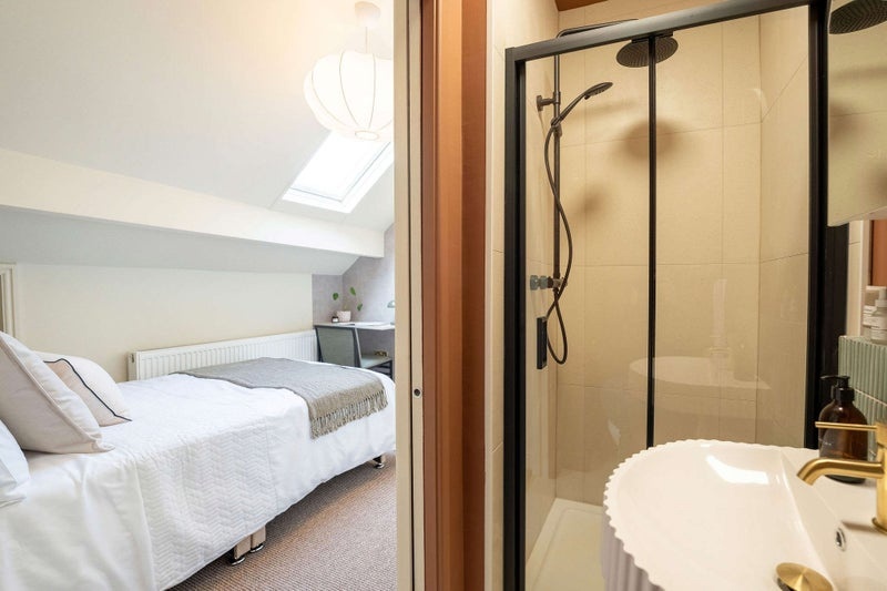 Additional image 5 of Room in a Shared House, Hough Lane, LS13, N1 7GU