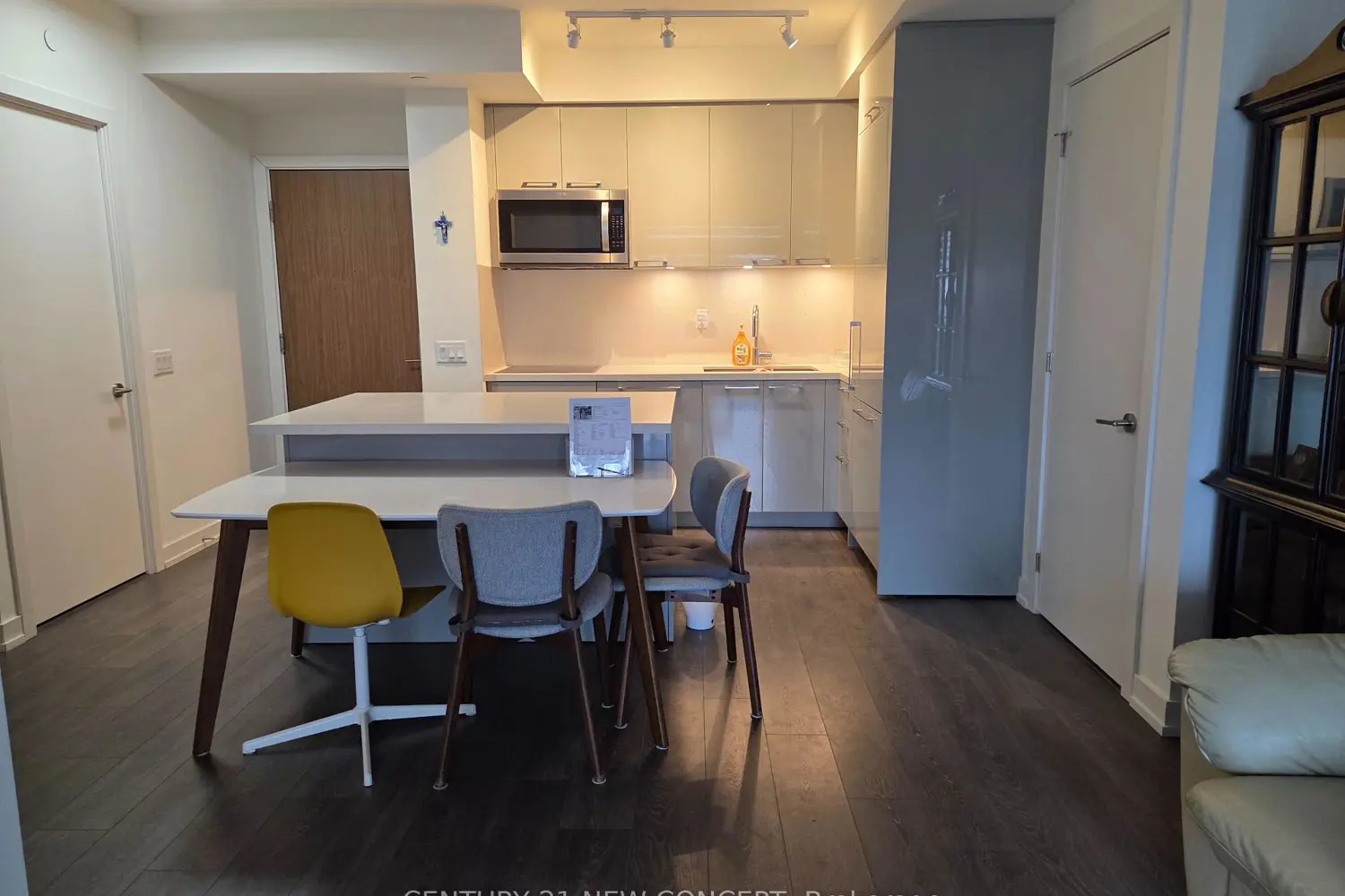 Additional image 3 of 1 Grandview Avenue 1807