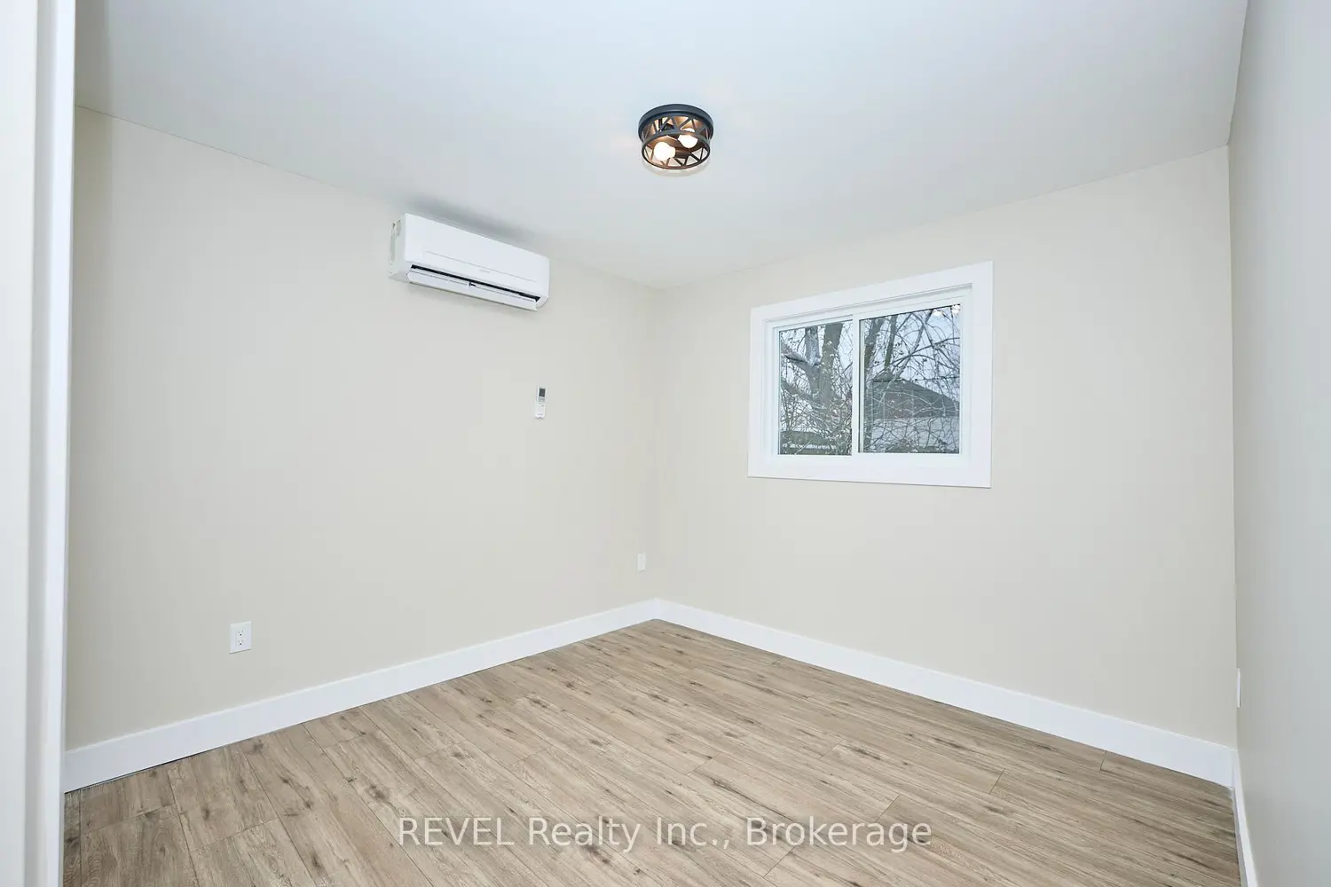 Additional image 13 of 406 Hennepin Avenue