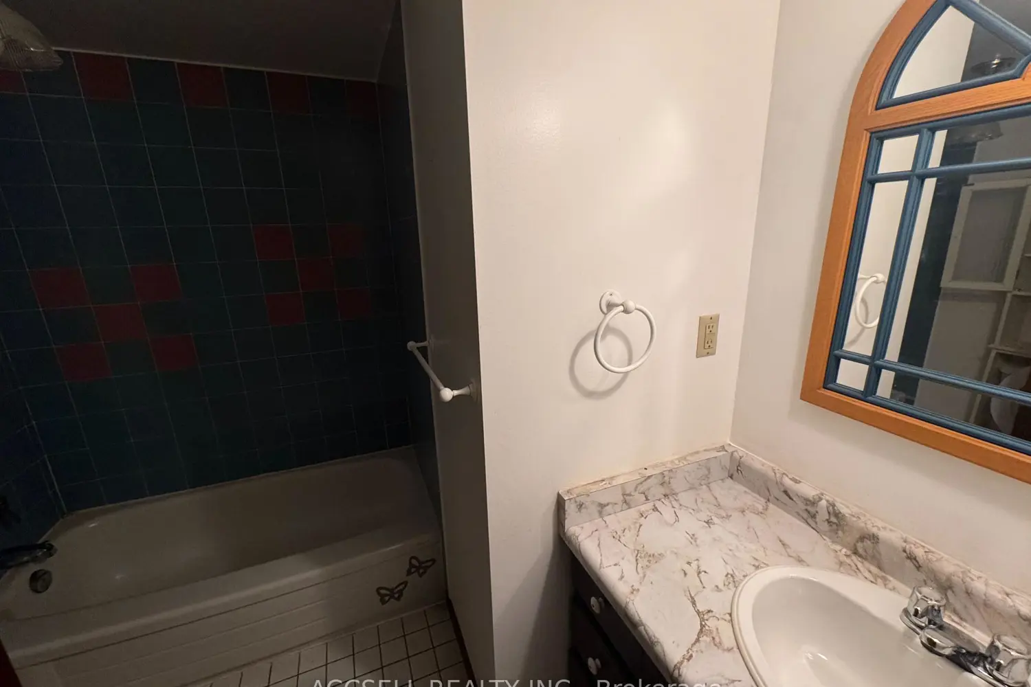 Additional image 9 of 31 Barrie Avenue