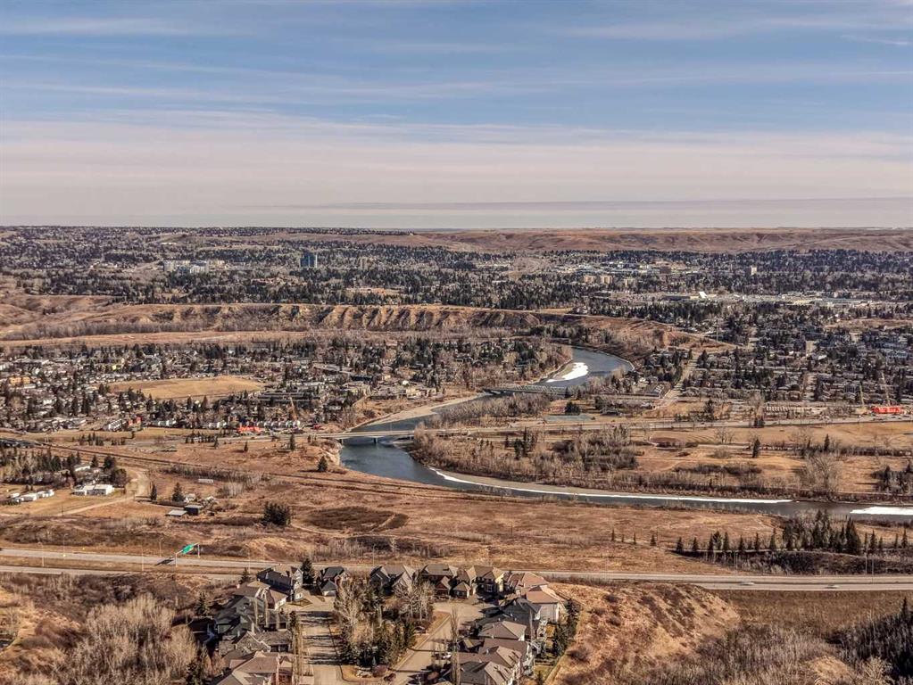 Additional image 5 of 108-15 Cougar Ridge Landing SW, Calgary, AB, T3H 6C3