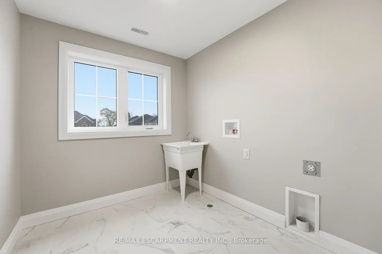 Additional image 16 of 102 Oak Avenue