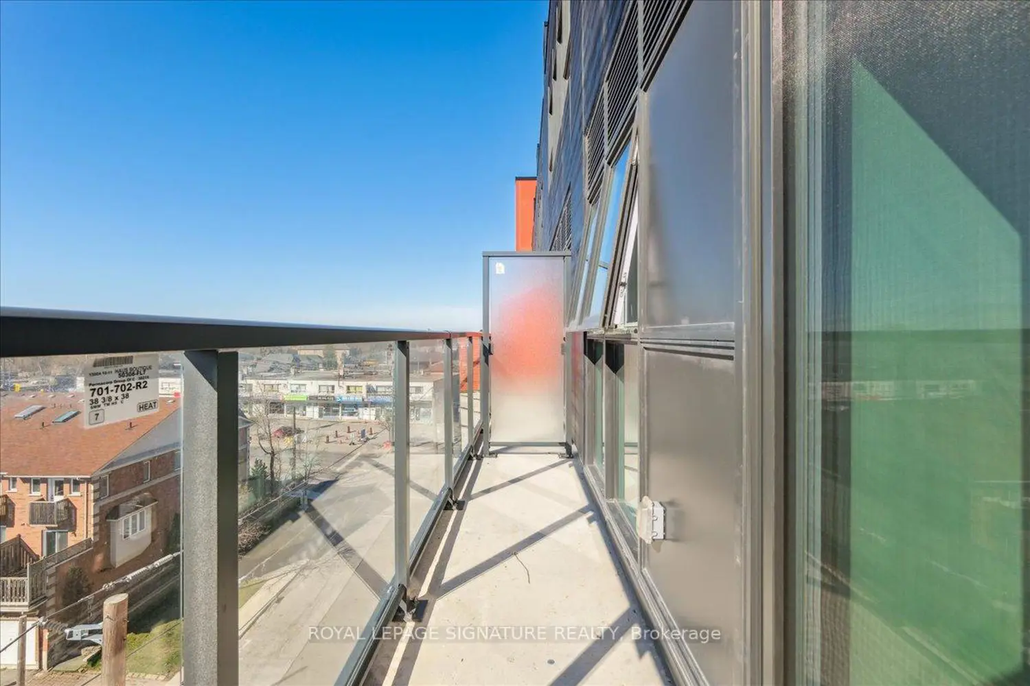 Additional image 19 of 2433 Dufferin Street 701