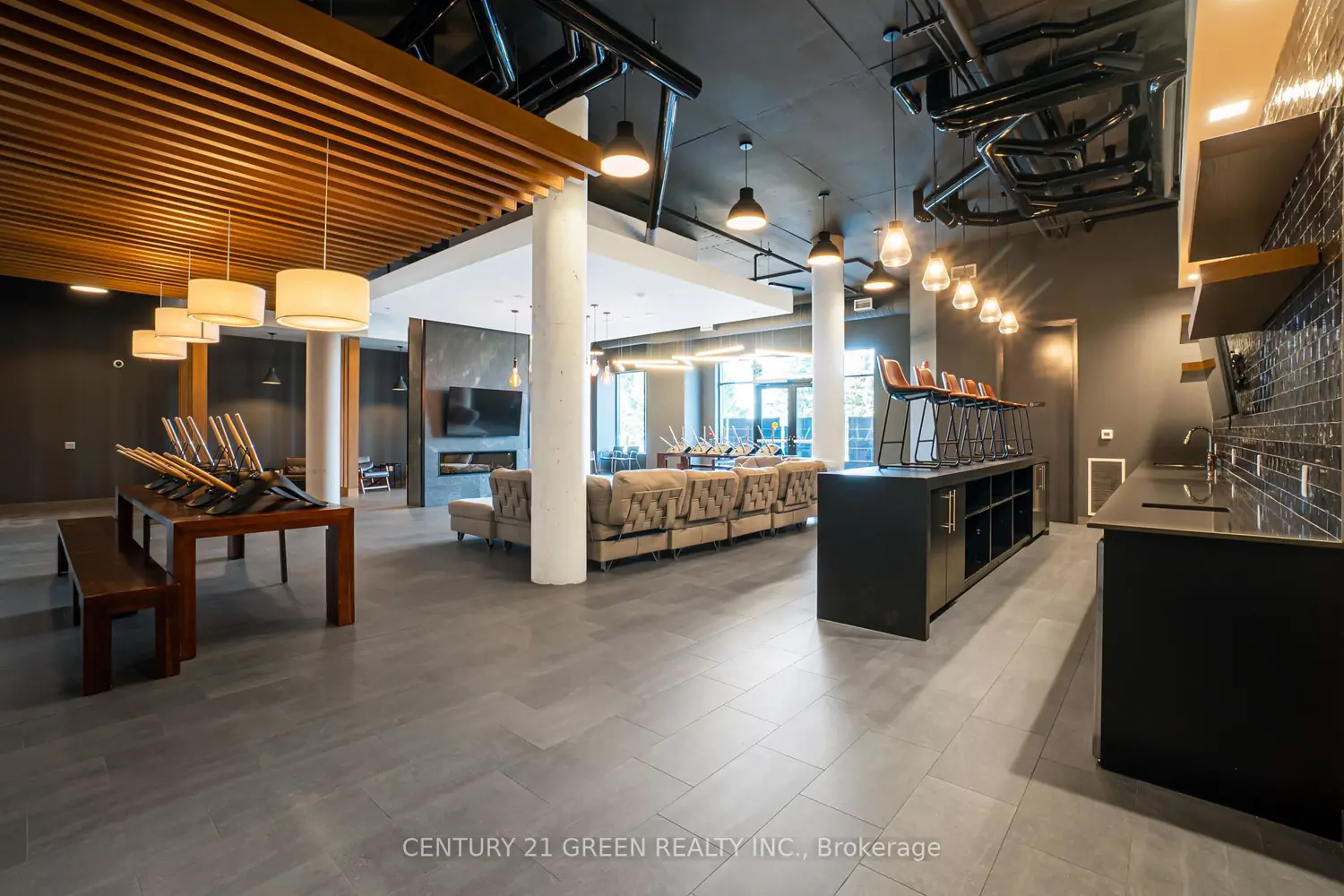 Additional image 17 of 255 Northfield Drive 407