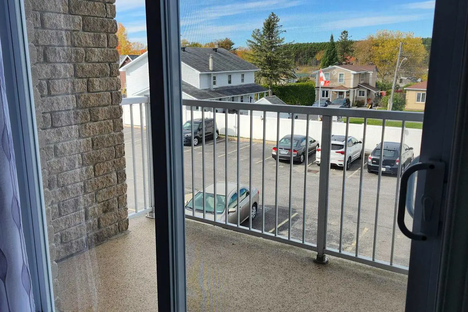 Additional image 16 of 1026 Laurier Street 208