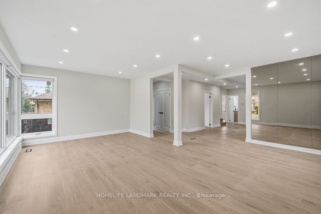 Additional image 4 of Main-135 Waterloo Avenue, Toronto, ON, M3H 3Y7