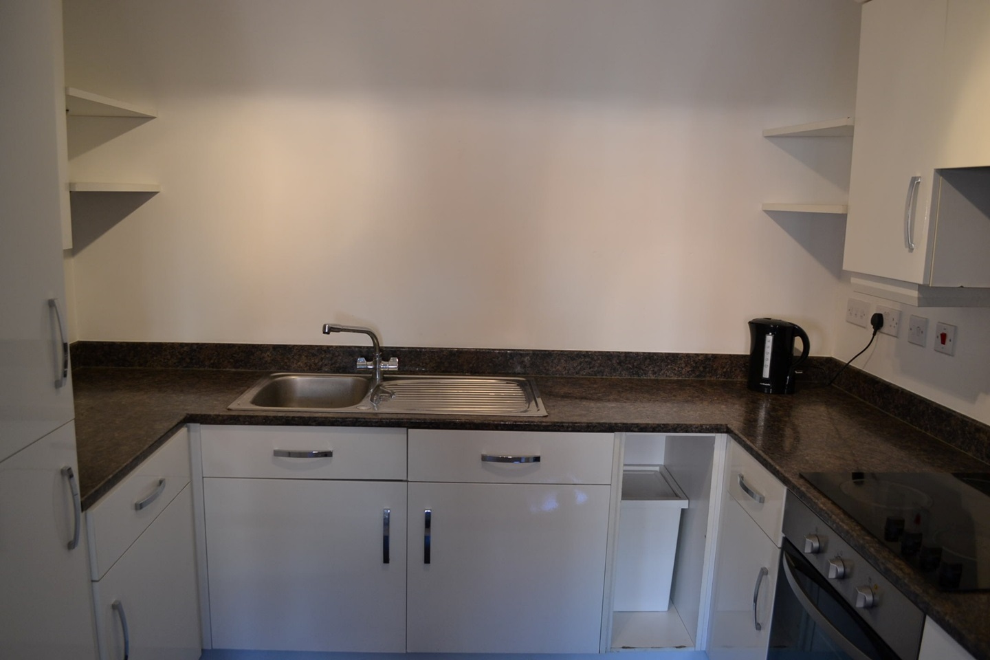 Additional image 6 of 2 Bed Flat, Waggon Road, LS10, N1 7GU
