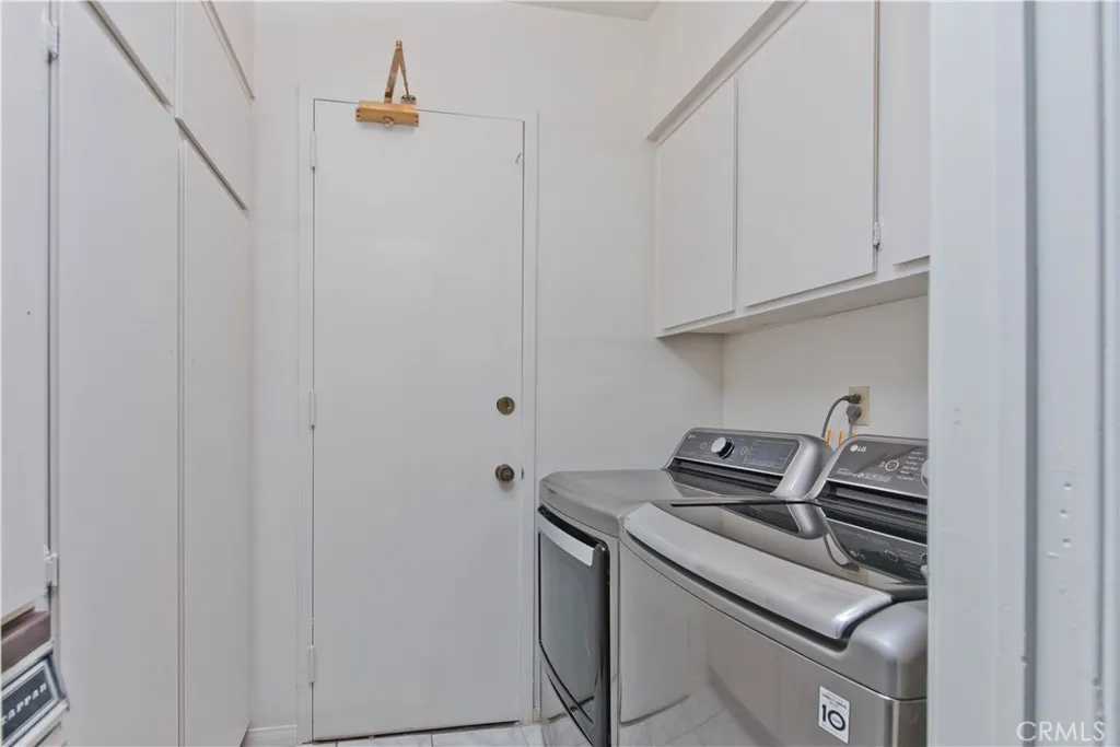 Additional image 11 of 5340 Yarmouth Unit 205, Encino, CA 91316