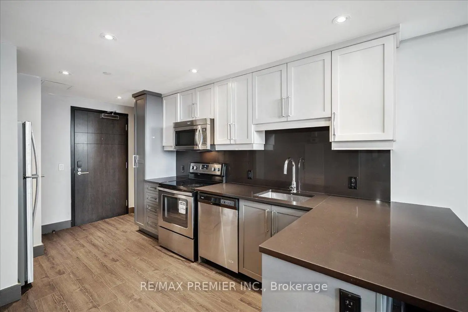 Additional image 4 of 330 Phillip Street S1007