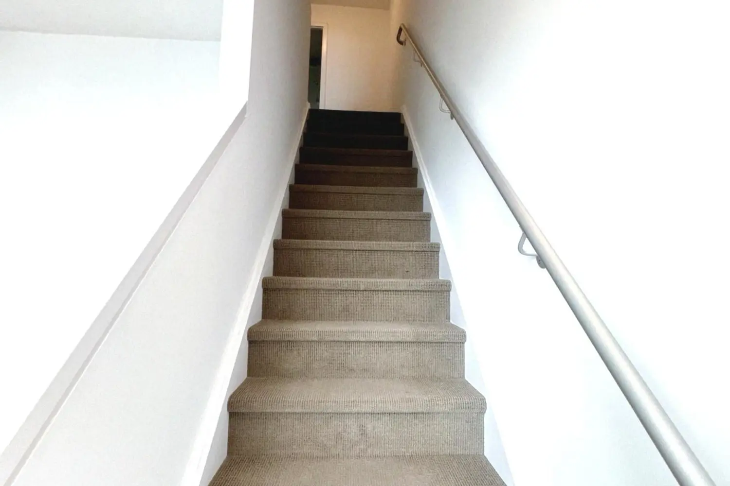 Additional image 11 of 8 Telegram Mews 833