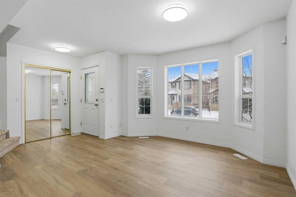 Additional image 6 of 137 Taravista Crescent NE, Calgary, AB, T3J 4N8