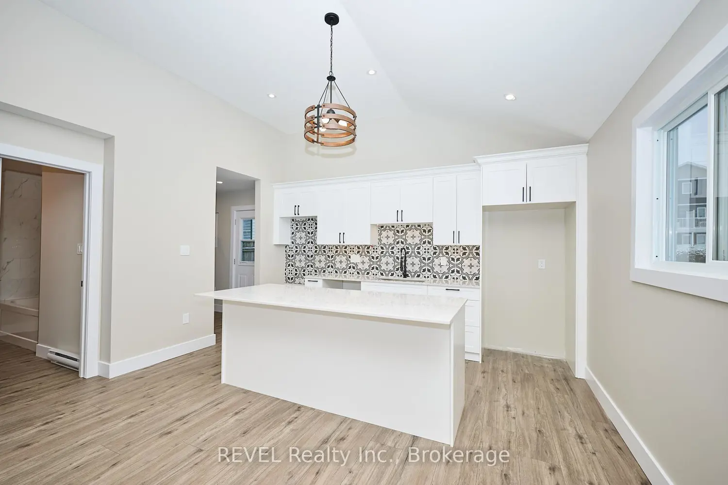 Additional image 9 of 406 Hennepin Avenue