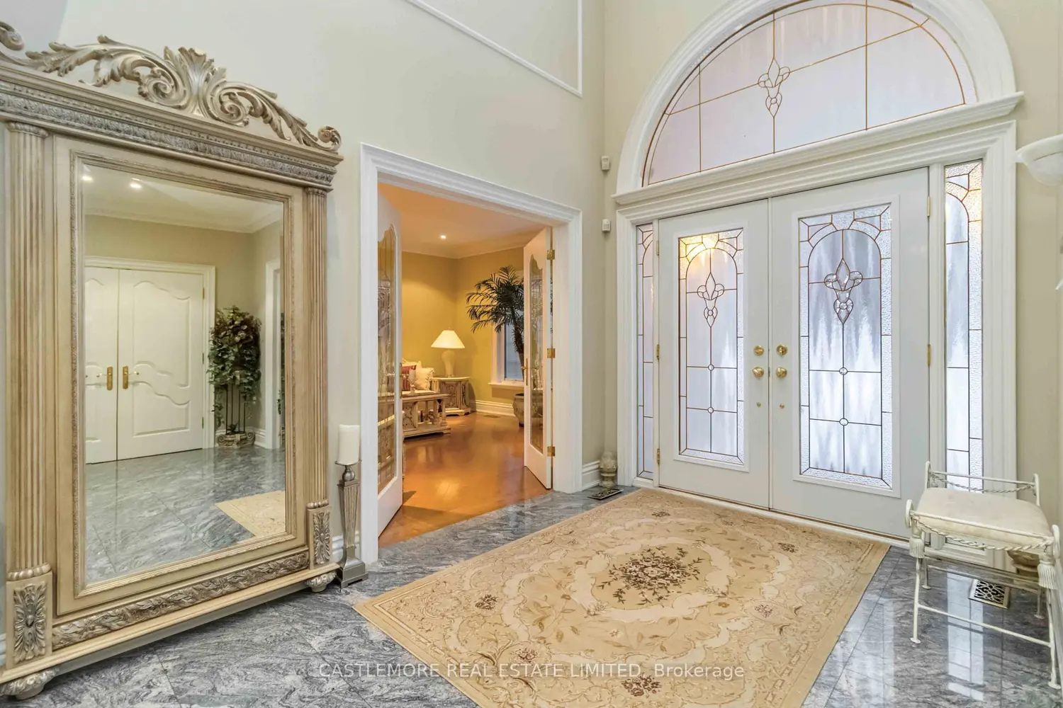 Additional image 2 of 2444 Hensall Street