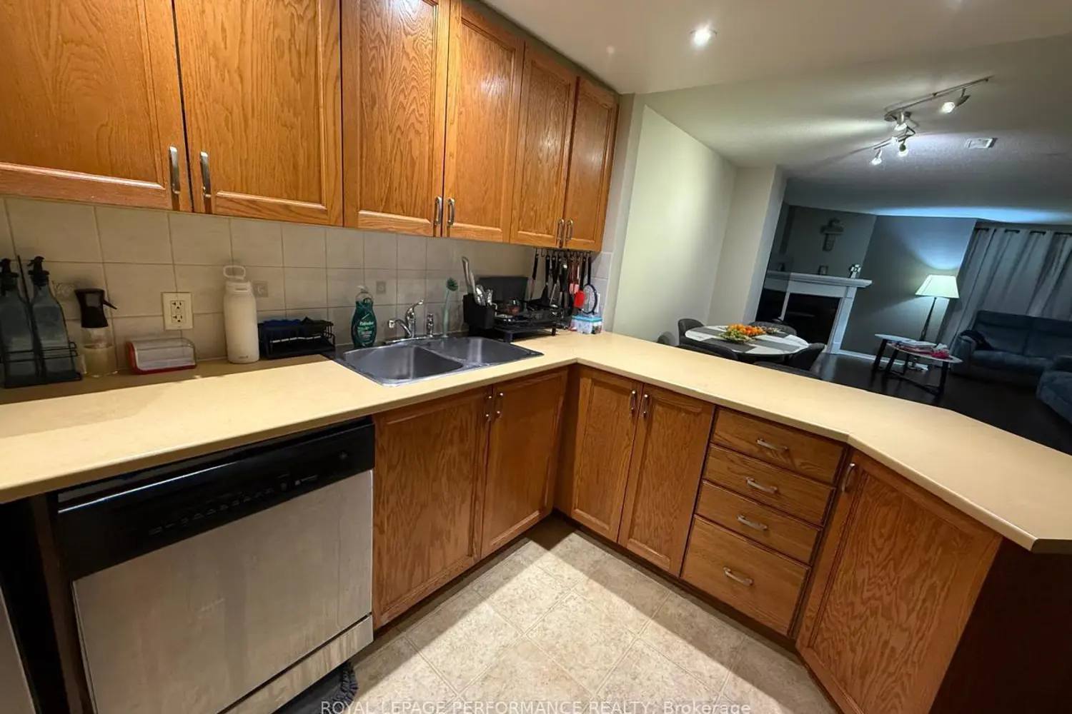 Additional image 19 of 390 Crownridge Drive