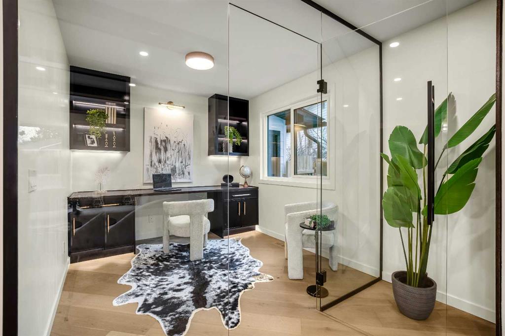Additional image 6 of 216 Oakridge Place SW, Calgary, AB, T2V 1V2