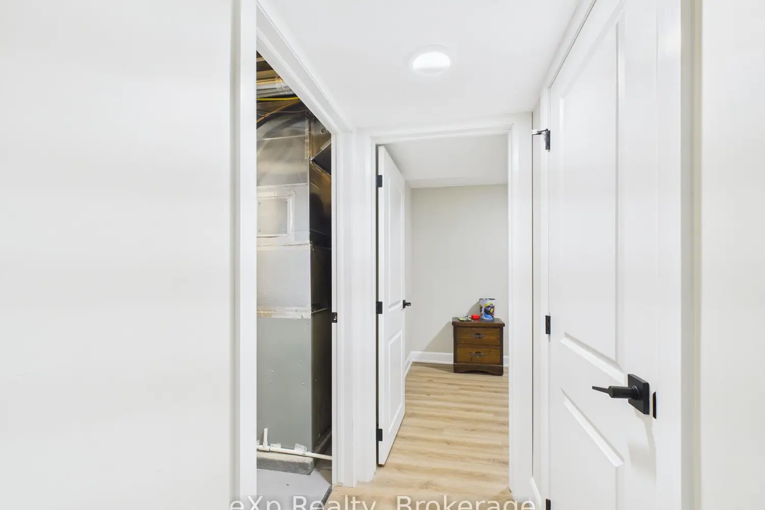 Additional image 14 of 221130 Grey Road 9