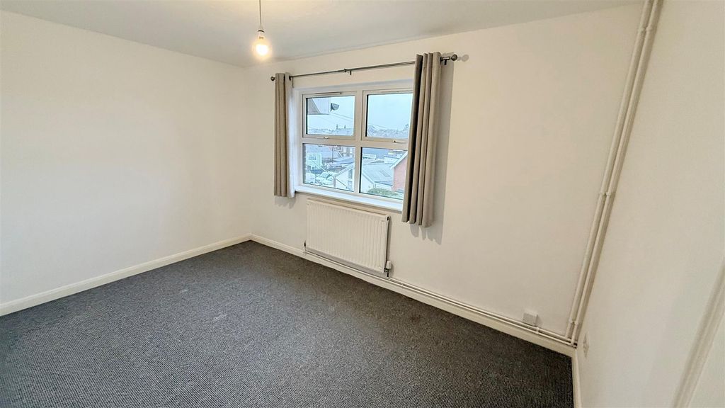 Additional image 5 of 2 bed flat for saleFreshwater, Isle Of Wight PO40