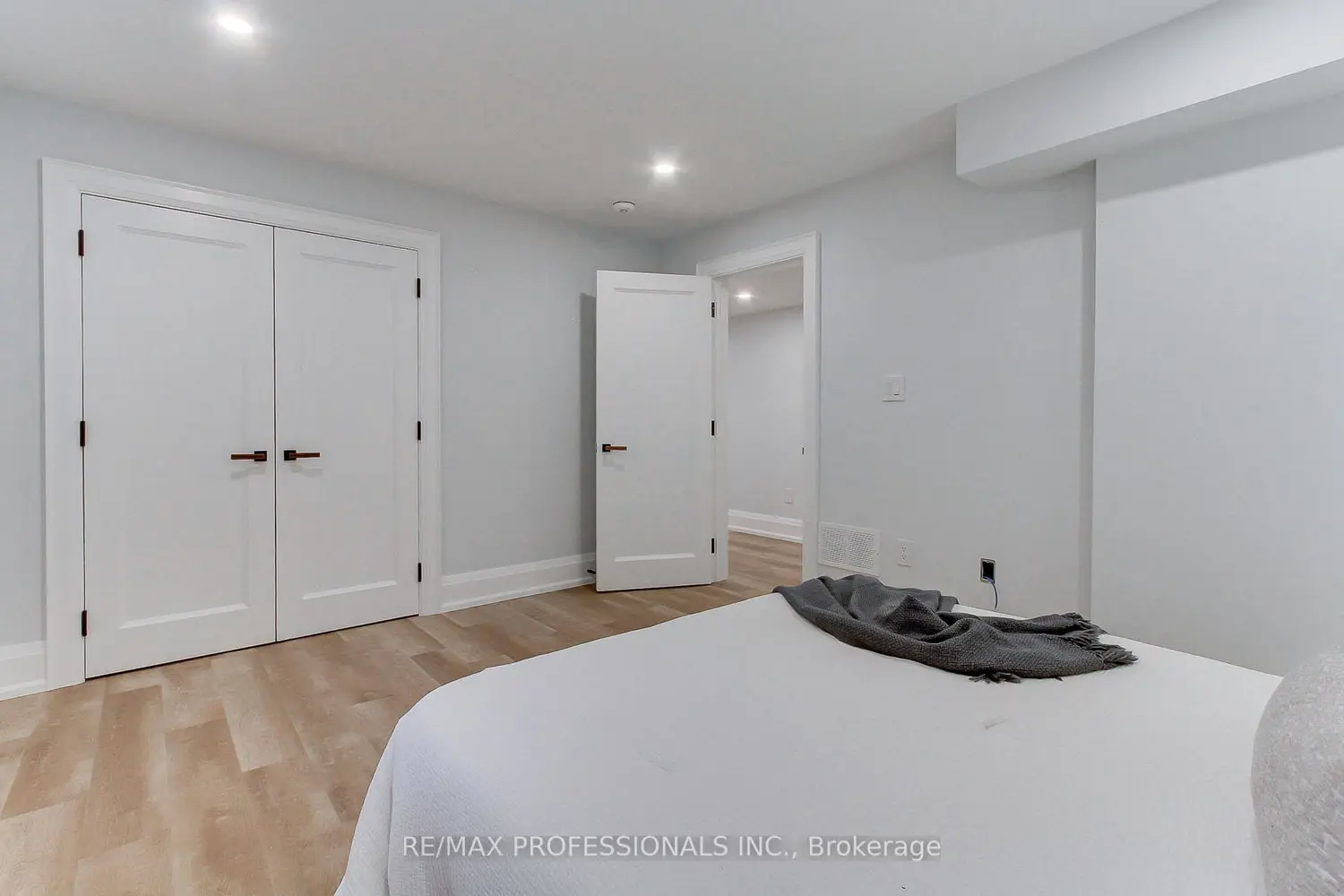 Additional image 16 of 432 Smith Avenue