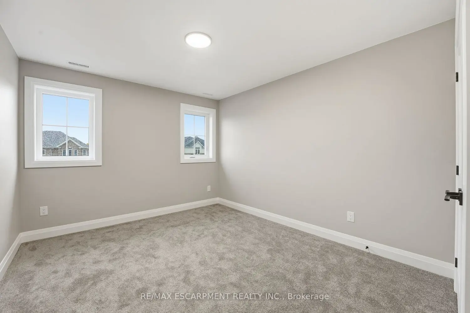 Additional image 12 of 102 Oak Avenue