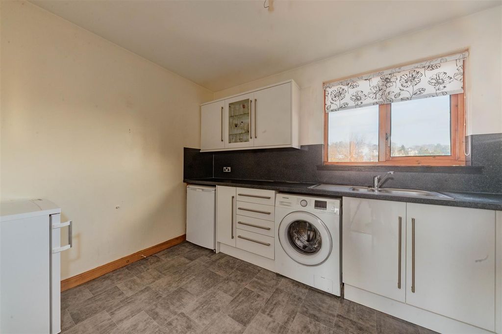 Additional image 6 of 2 bed flat for saleCross Street, Broughty Ferry, Dundee DD5