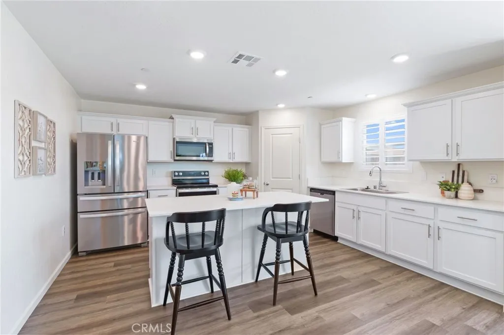 Additional image 35 of 1098 Stonebridge Ave, Tulare, CA 93274