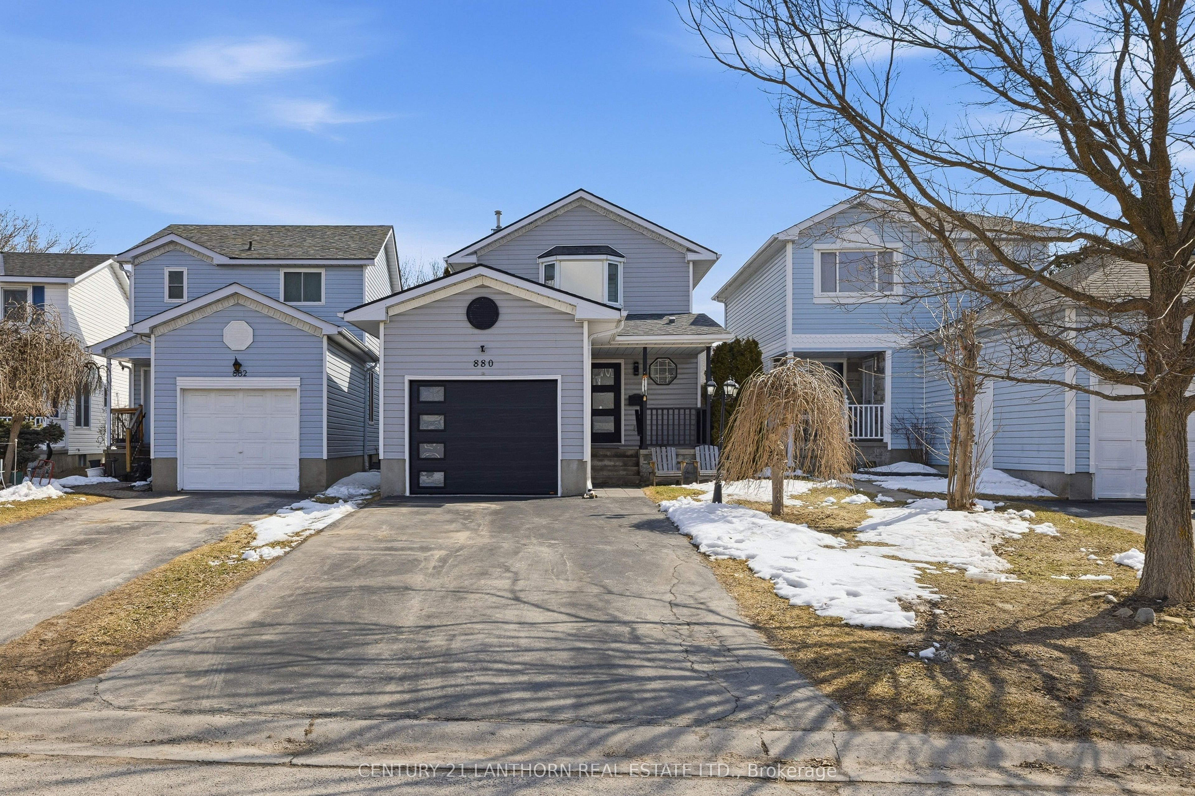 880 Walker Court, Kingston, ON, K7M 8L2