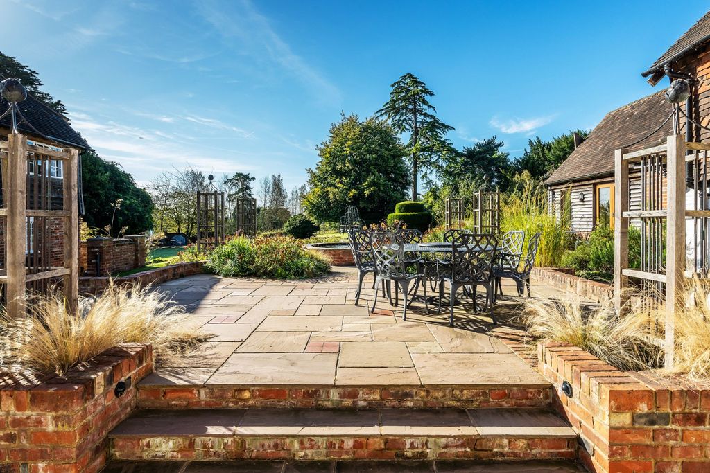 Additional image 62 of Land for saleNear Cranleigh, Surrey GU6