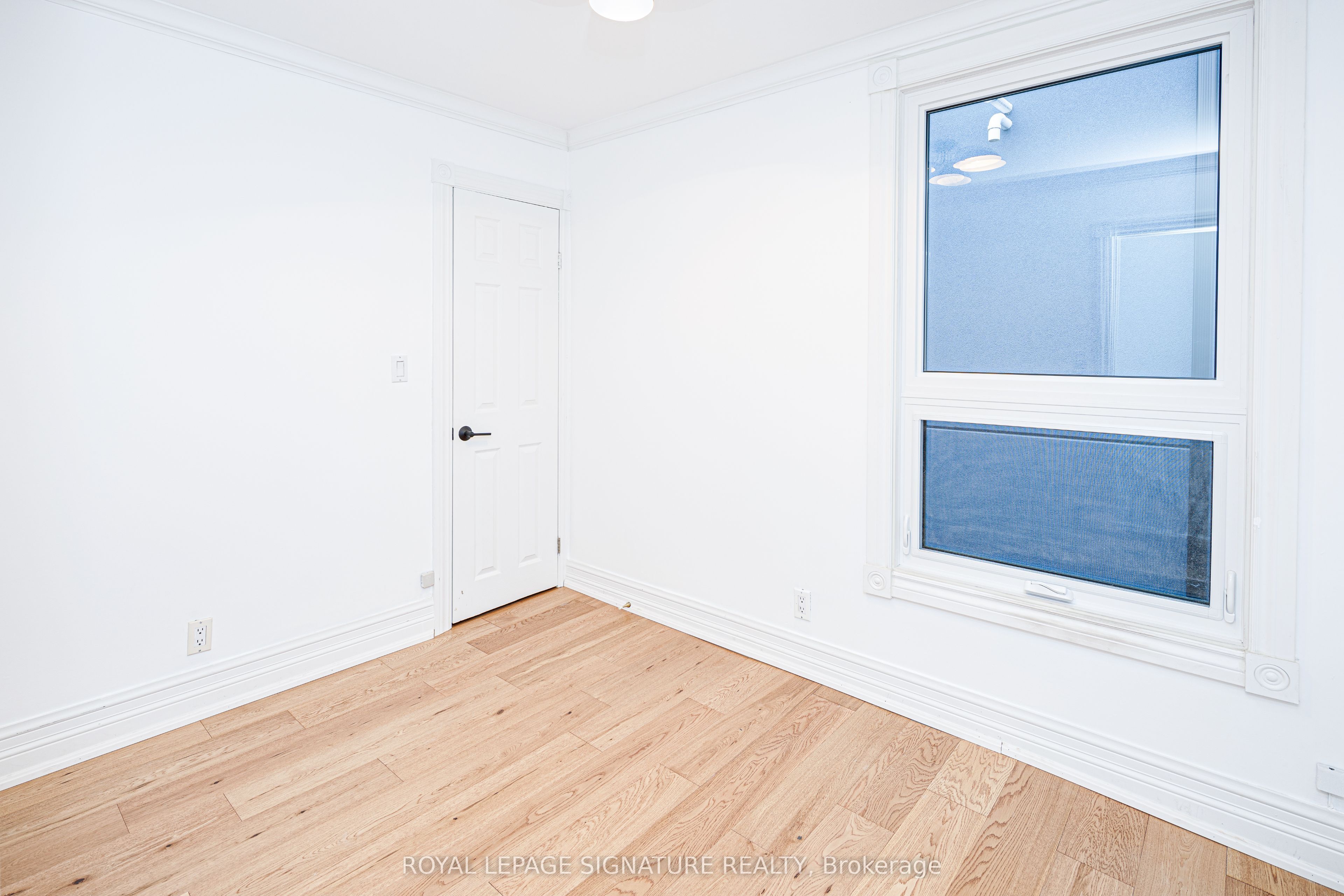 Additional image 6 of 218 Lee Avenue, Toronto, ON, M4E 2P3