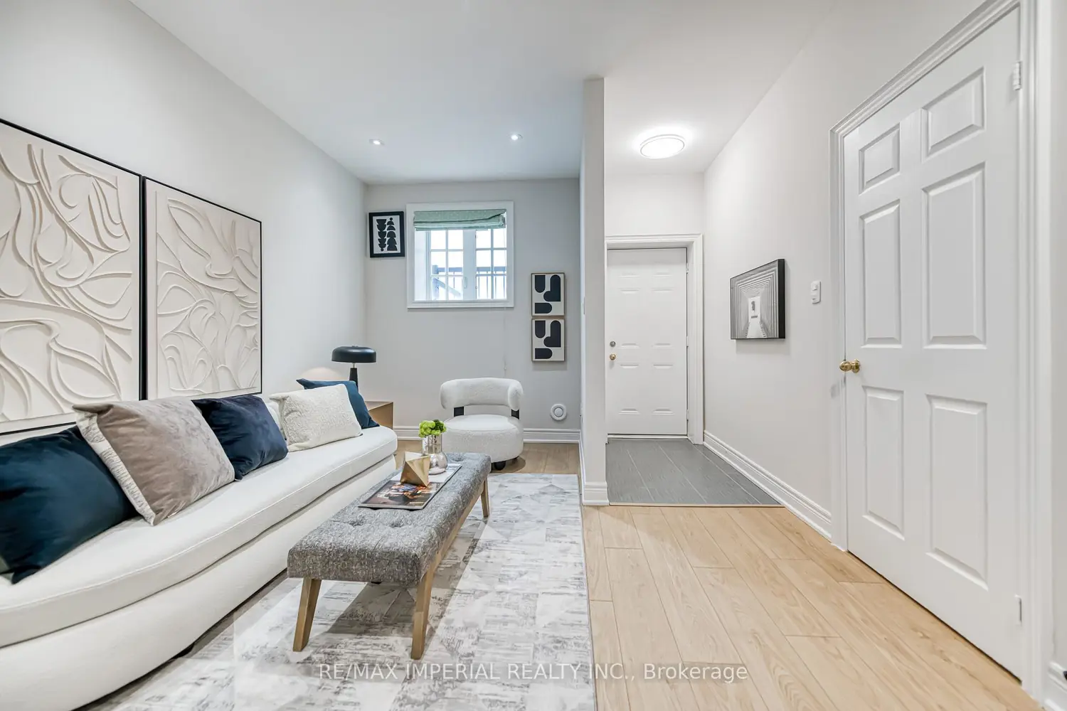 Additional image 11 of 21 Mackenzie's Stand Avenue