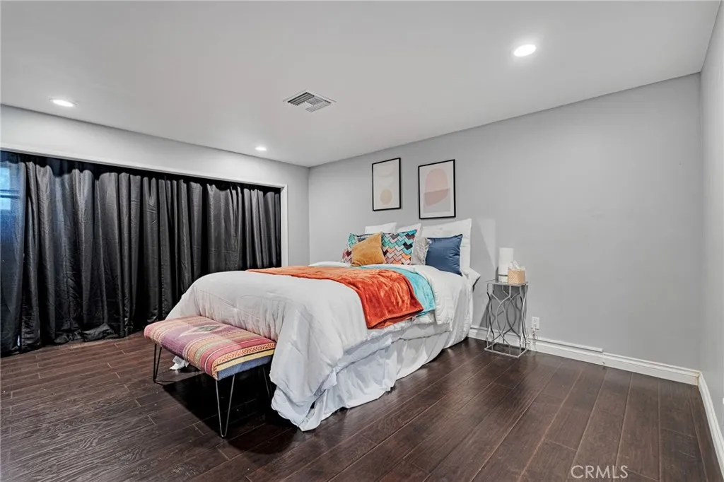 Additional image 57 of 70 W Claremont St, Pasadena, CA 91103