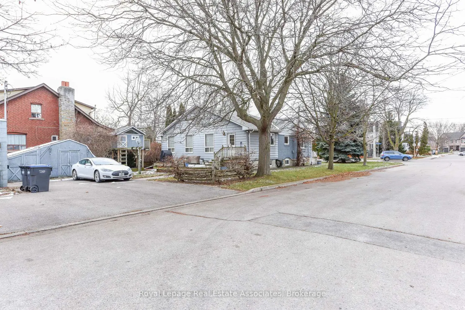 Additional image 13 of 1089 Seneca Avenue