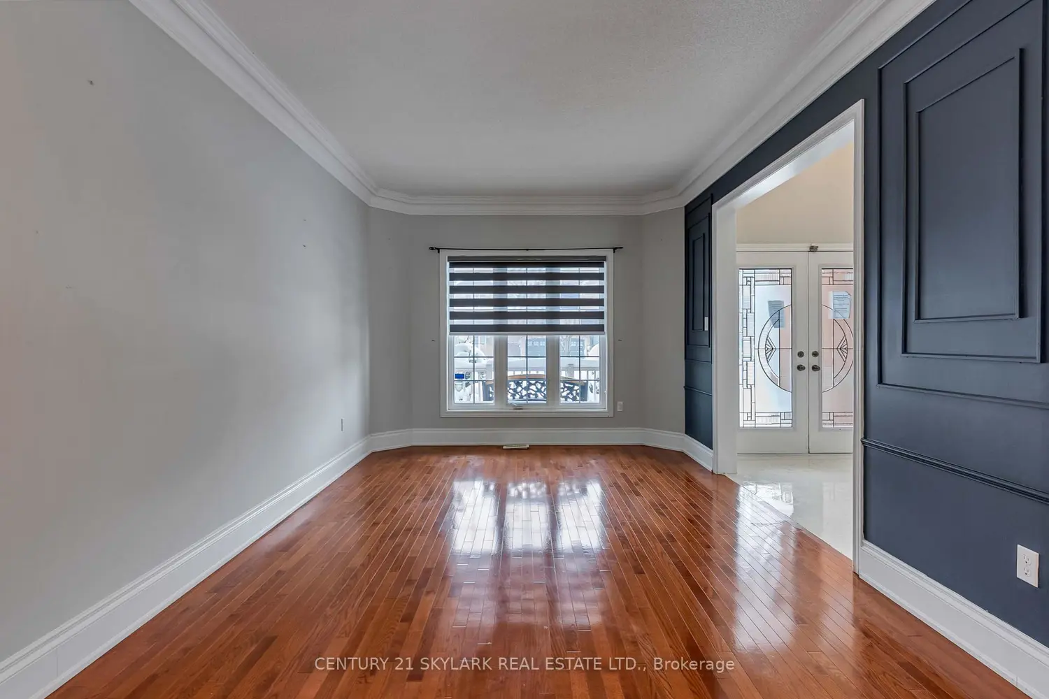 Additional image 7 of 7 Yellow Avens Boulevard