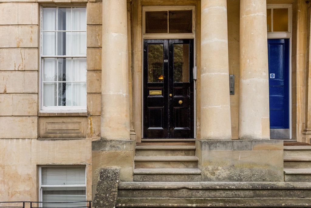 Additional image 8 of 1 bed flat for saleLansdown Crescent, Cheltenham GL50