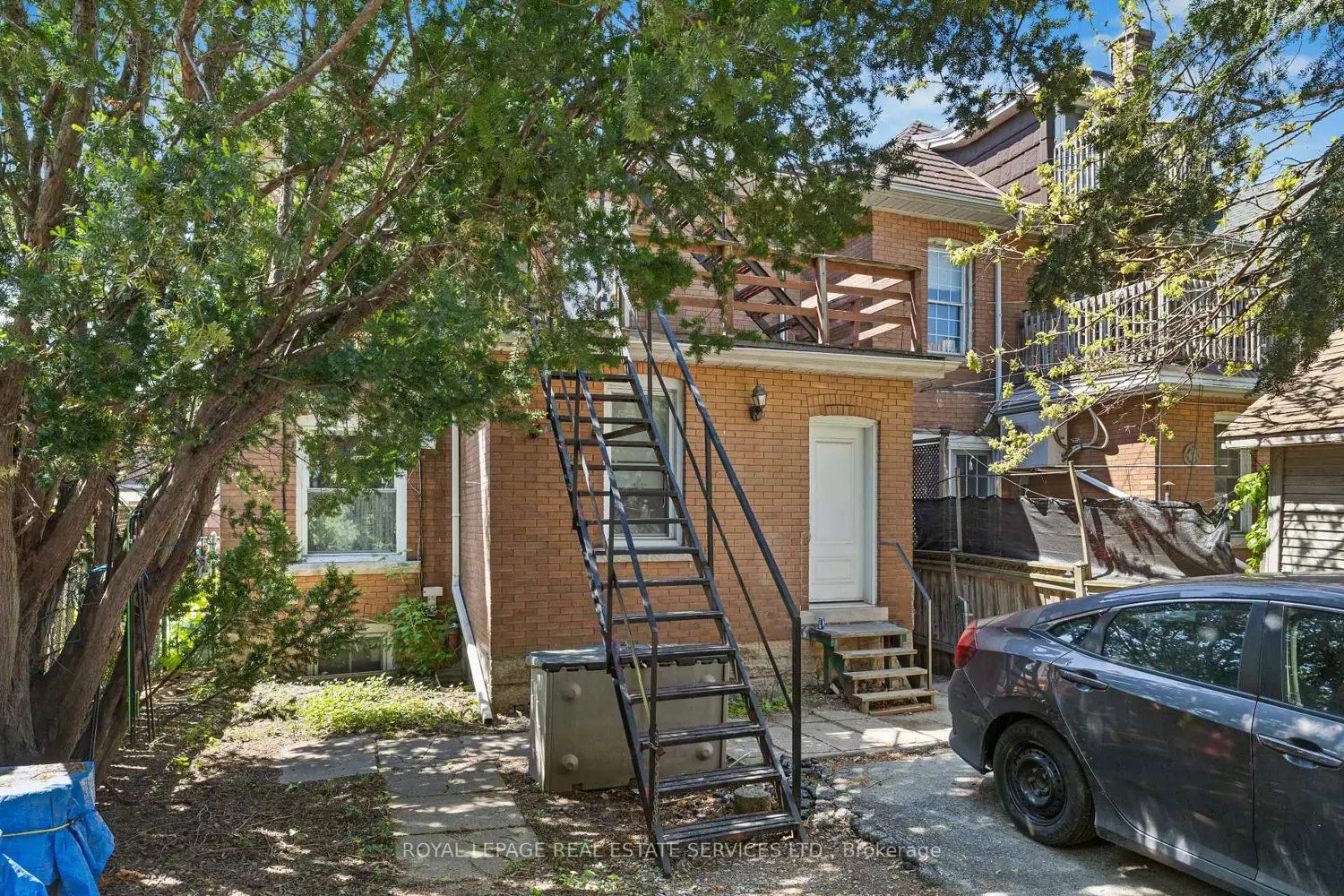 Additional image 17 of 115 Spadina Avenue