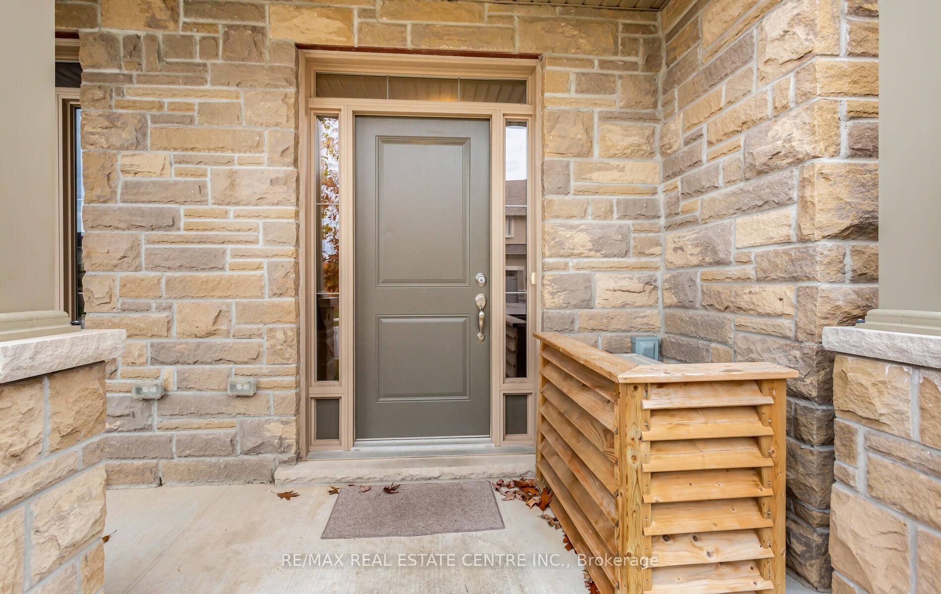 Additional image 4 of 2319 Natasha Circle, Oakville, ON, L6M 0K9